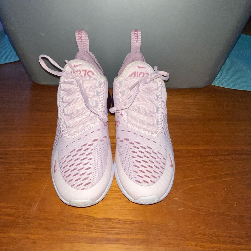 Nike air 270’s barely worn